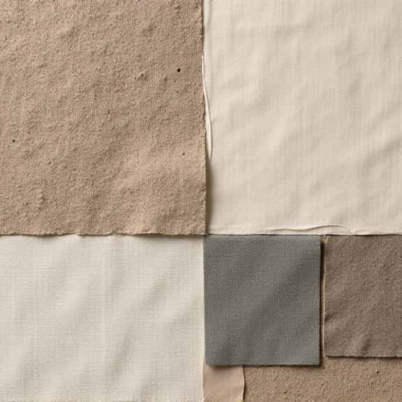 Collage de textures de matériaux durables : lin, coton recyclé, et liège.